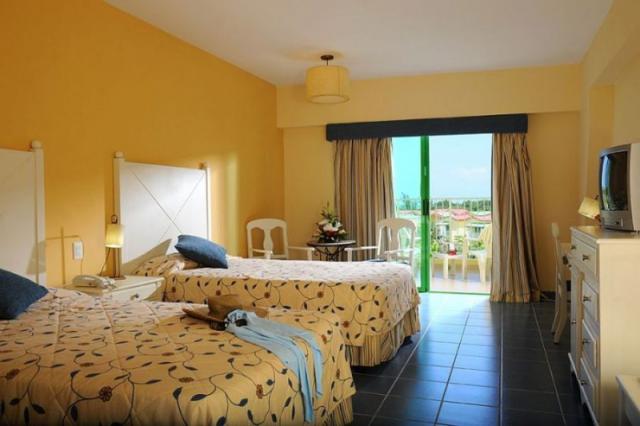 Varadero / Cayo Largo (Iberostar Tainos 4* /     Grand Memories Cayo Largo 5*
