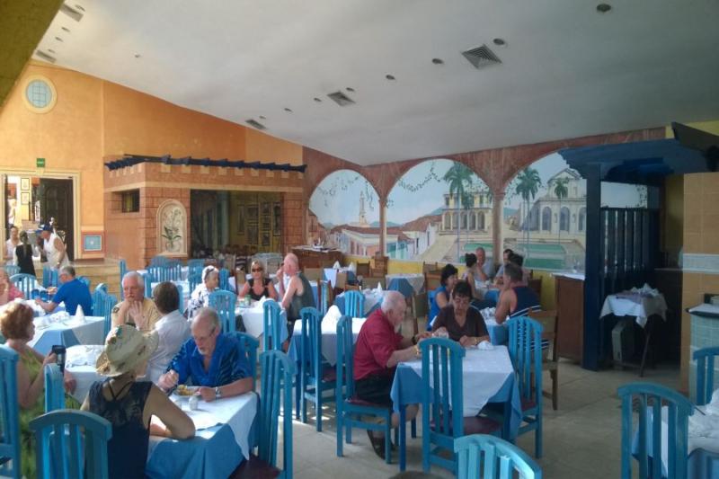 Bufetová restaurace "Cristal"