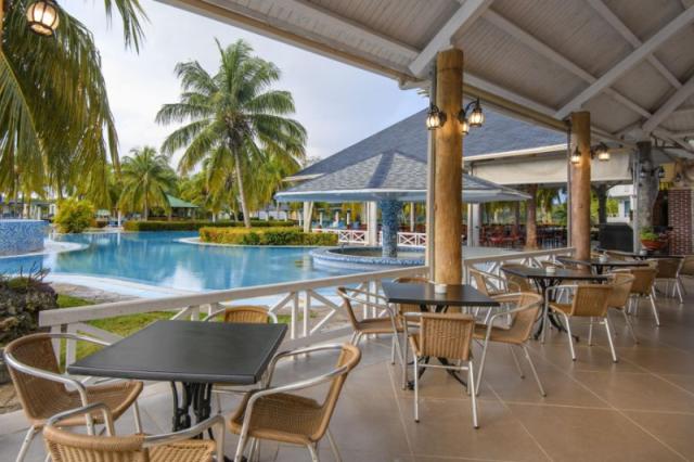 Aston Costa Verde Beach Resort