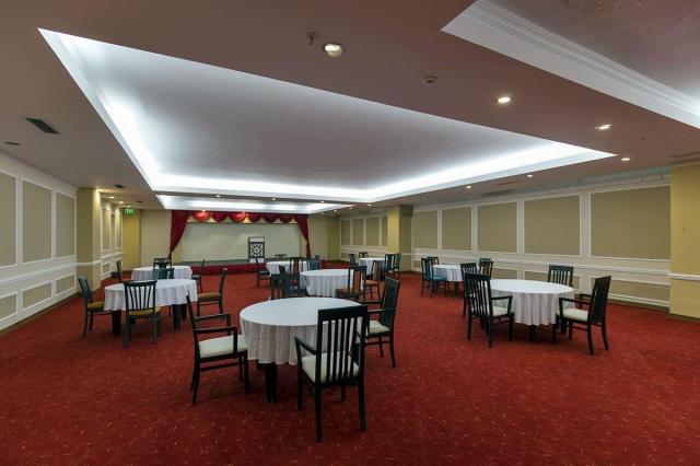 Holiday Garden Resort