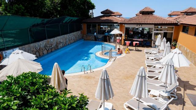 Özlem Garden