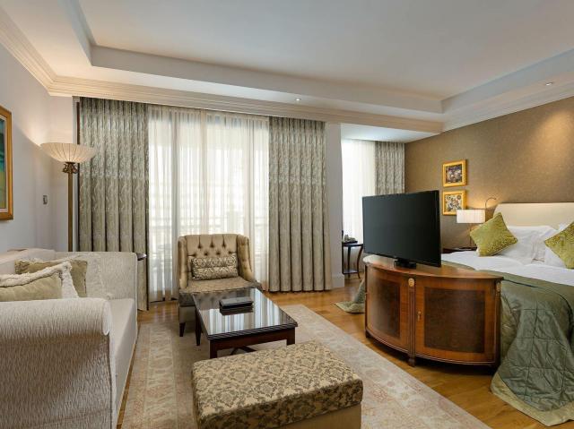 Titanic Mardan Palace