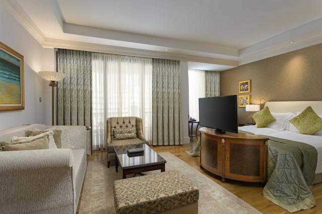 Titanic Mardan Palace