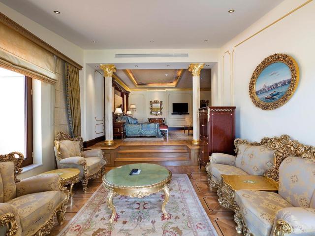 Titanic Mardan Palace