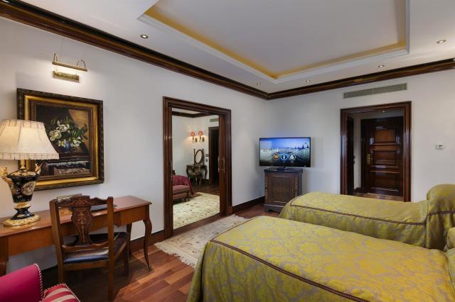 Titanic Mardan Palace