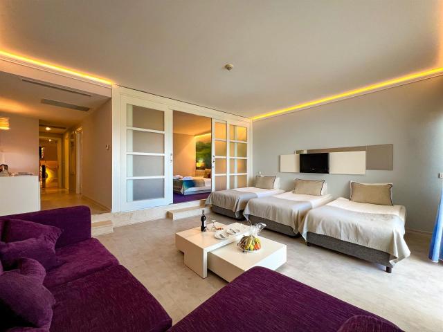 Catamaran Resort