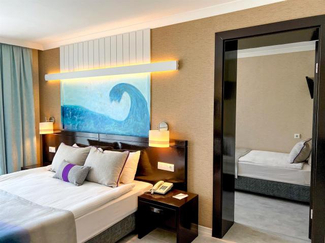 Catamaran Resort