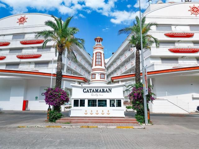 Catamaran Resort