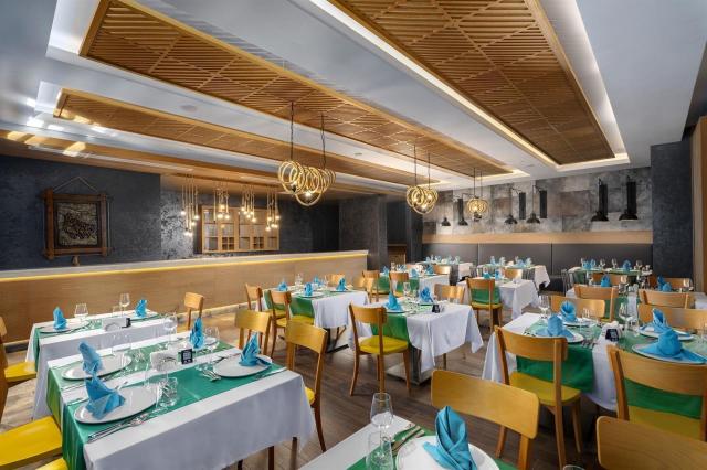 Kirman Sidera Luxury & Spa