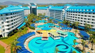 Crystal Admiral Resort