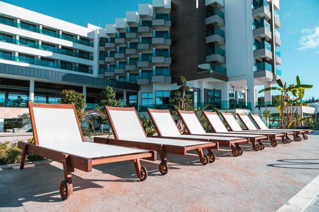 Süral Saray