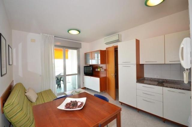 TORRE_DEL_SOLE_BIBIONE_03.JPG