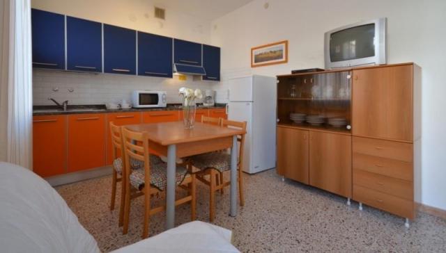 DEIPINI_BIBIONE_02.JPG
