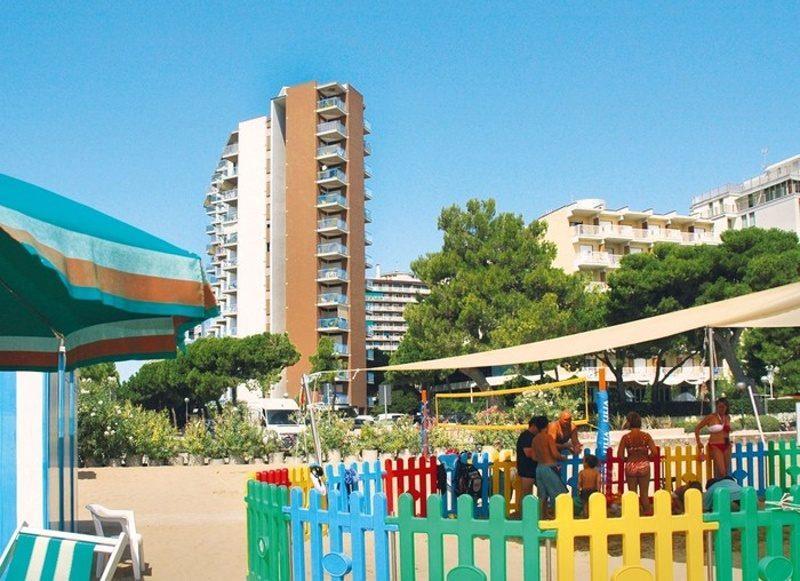 Condominio Bianco Nero