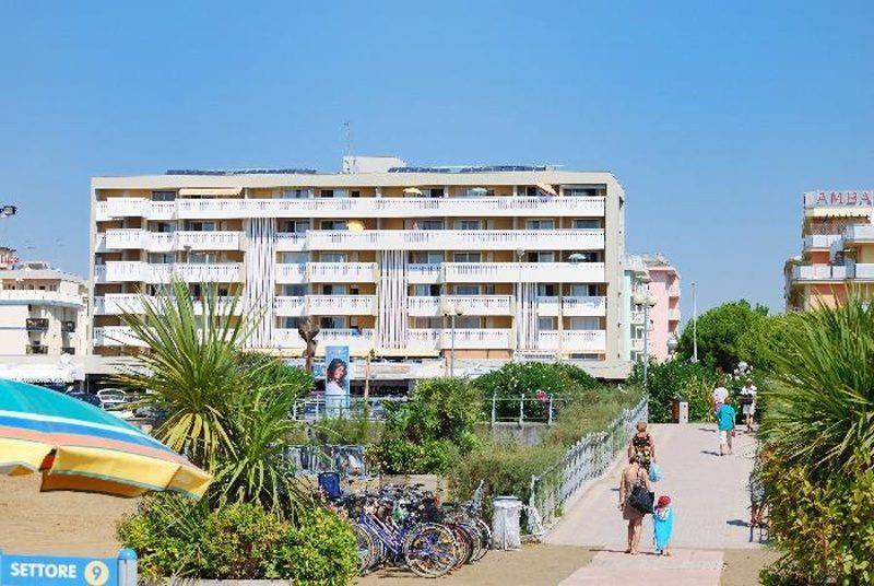 SKORPIOS_BIBIONE_01.JPG