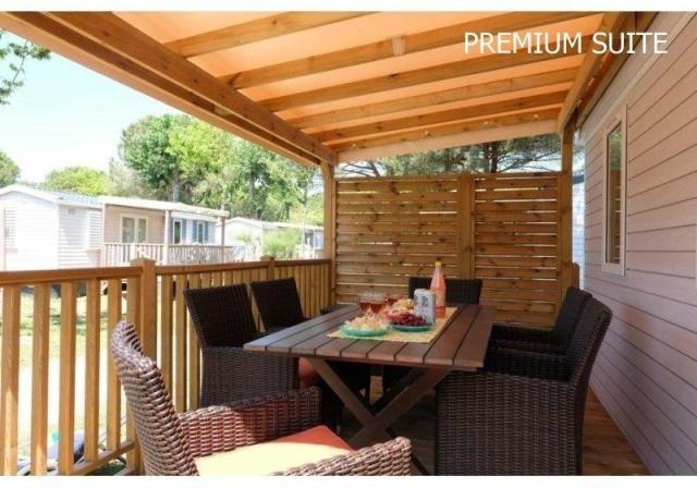 Z_HAPPY_PREMIUM_SUITE_08.JPG