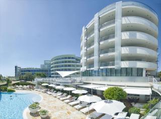 Premier & Suites