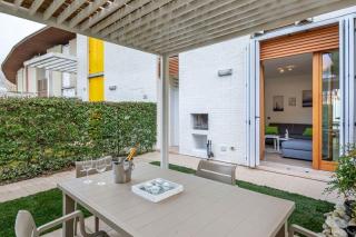 Les Maisonettes
