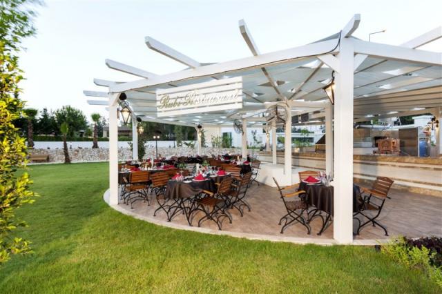 Karmir resort