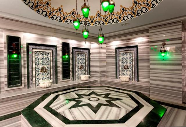 Karmir resort