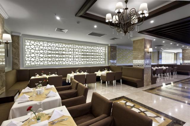 Karmir resort