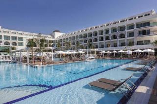 Karmir resort