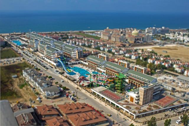 Crystal Waterworld
