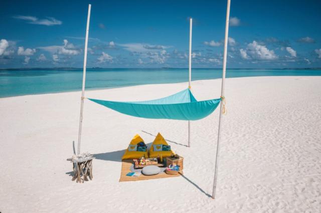 Sandbank picnic
