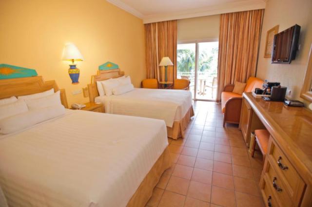 Barcelo Maya Tropical
