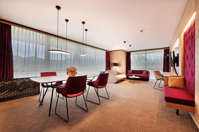 Hotel Rikli Balance (Golf), Jezero Bled, Julské Alpy, Slovinsko