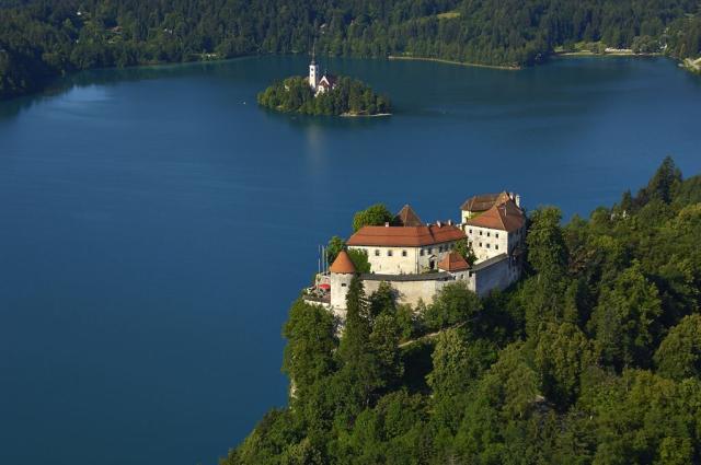 Hotel Rikli Balance, Jezero Bled, Julské Alpy, Slovinsko, Dovol