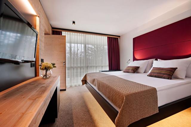 Hotel Rikli Balance (Golf), Jezero Bled, Julské Alpy, Slovinsko