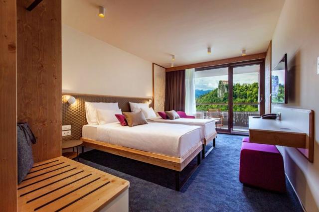 2lůžkový pokoj s výhledem na jezero, Hotel Park, Bled, Slovinsk