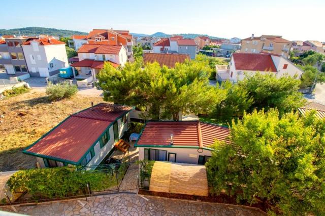 Rodinné apartmány a mobilní domky Bonaca, Vodice, Dalmácie, Cho