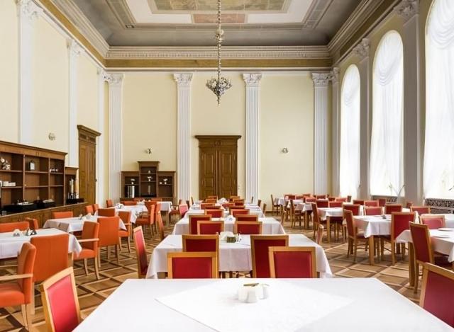 Pavilon Edward, lázně Cieplice Zdroj, Polsko: Dovolená s CK 
