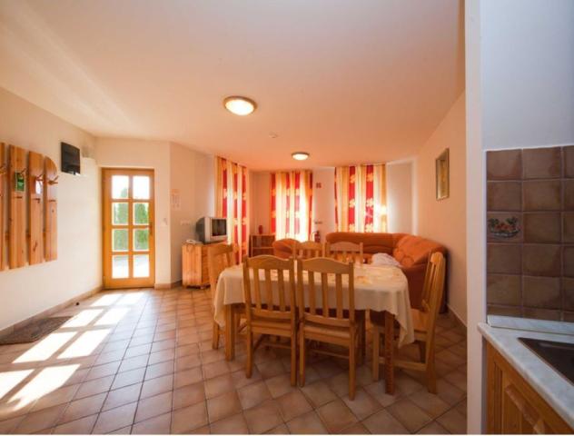 4lůžkový apartmán, Kehida Termal Village, Maďarsko, CK 