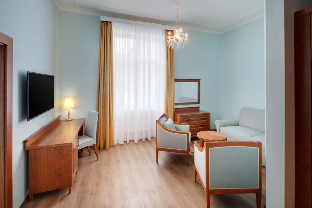 IMPERIAL SUITE