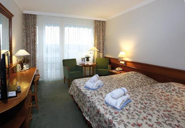 Ensana Thermal Hévíz Health Spa Hotel, Hévíz, Maďarsko, Dovolen