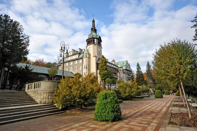 lázeňský dům Dom Zdrojowy, lázně Uzdrowisko Świeradów,  cestovn