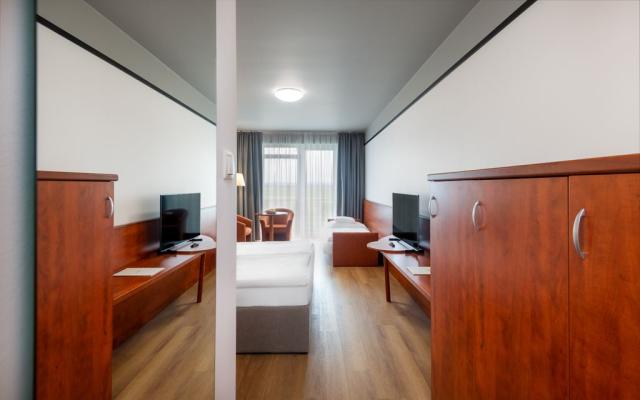 2lůžkový pokoj s přistýlkou, Hunguest Hotel Buk West Wing, CK 