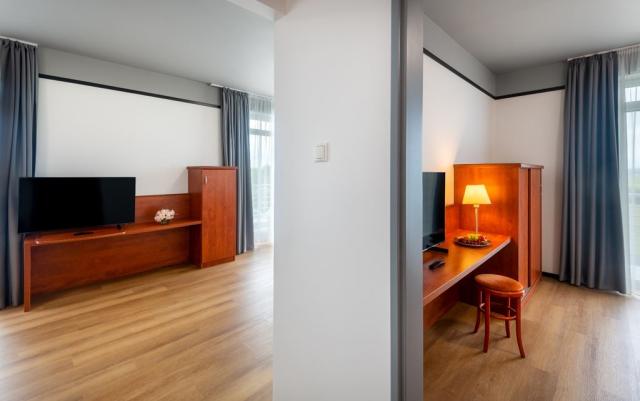Dvoupokojový apartmán, Hunguest Hotel Buk West Wing, CK 
