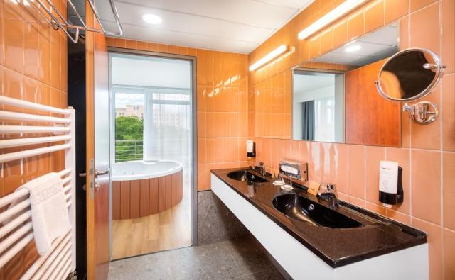 VIP Apartmán se soukromou vířivkou, Hunguest Hotel Buk West Win
