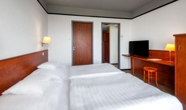 Dvoupokojový apartmán, Hunguest Hotel Buk West Wing, CK 