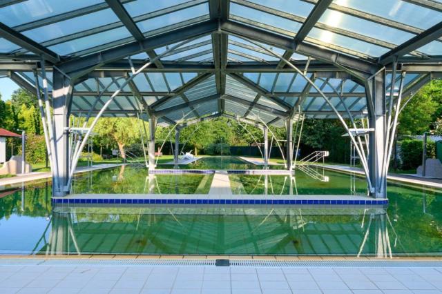 Park Inn Sarvar. Maďarsko, CK 