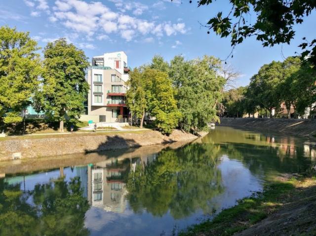 Portobello Wellness & Yacht Hotel, Esztergom, Maďarsko, CK 