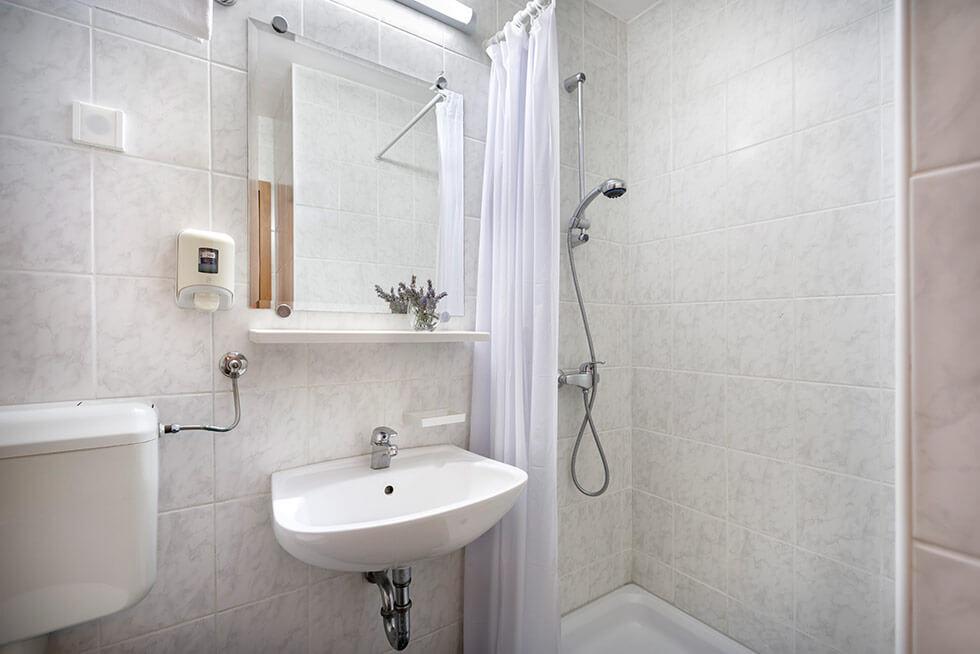 2ložnicový pokoj (29 m2) 3+1, Sahara a Rab Sunny Hotel, CK