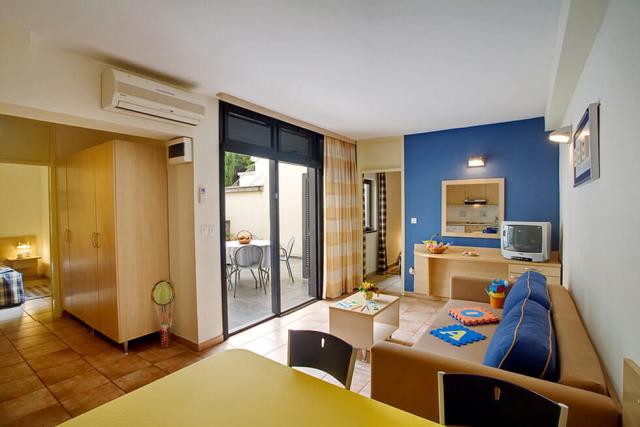2ložnicový apartmán s balkonem / terasou (47 m2) 4+2, Valamar D