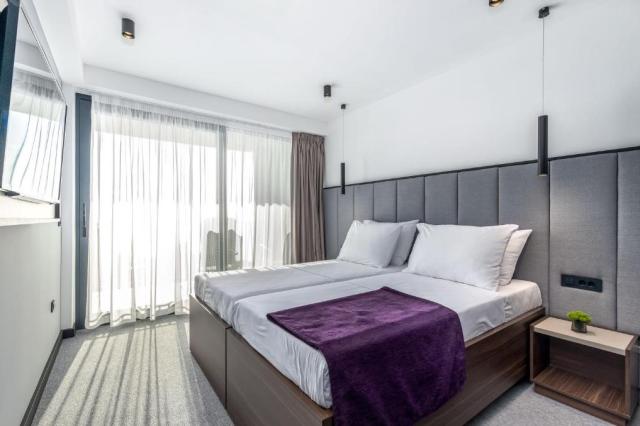 2lůžkový pokoj Standard s balkonem, Hotel Ad Turres, CK 