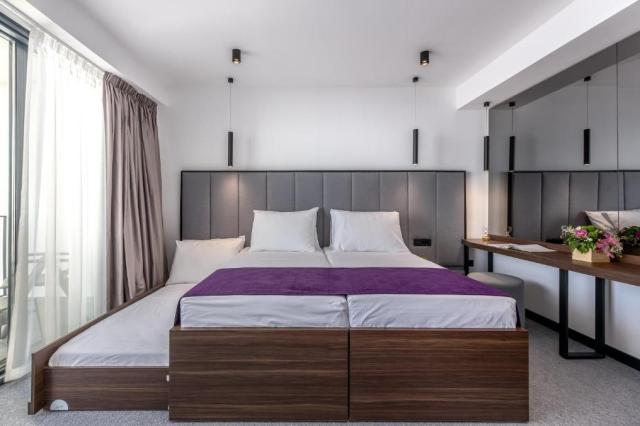 2lůžkový pokoj Standard s balkonem, Hotel Ad Turres, CK 