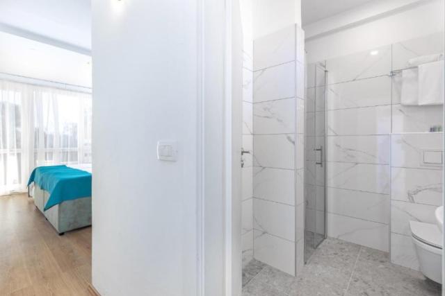 2lůžkový pokoj s balkonem, Depandance hotelu Slaven, CK 